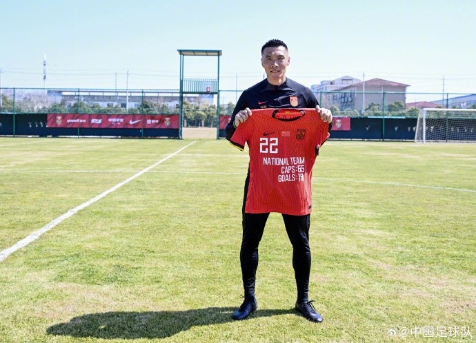 向退役的前國(guó)家隊(duì)球員于大寶表達(dá)感謝、送上祝福