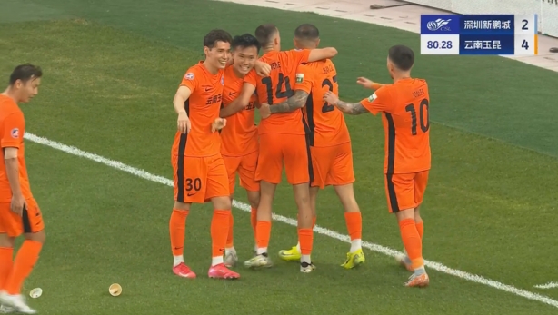 玉昆4-2領(lǐng)先新鵬城！杜加利奇冒頂，徐宏杰得球抽射破門