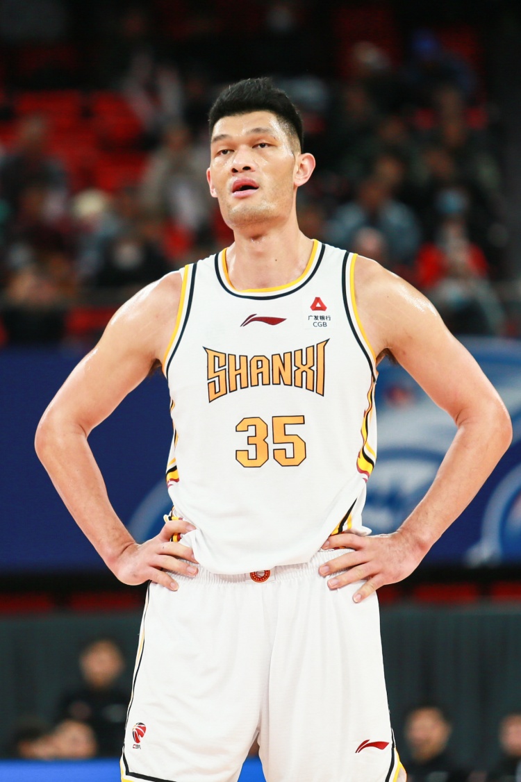 手感不佳！葛昭寶全場8投1中得到2分2籃板2助攻