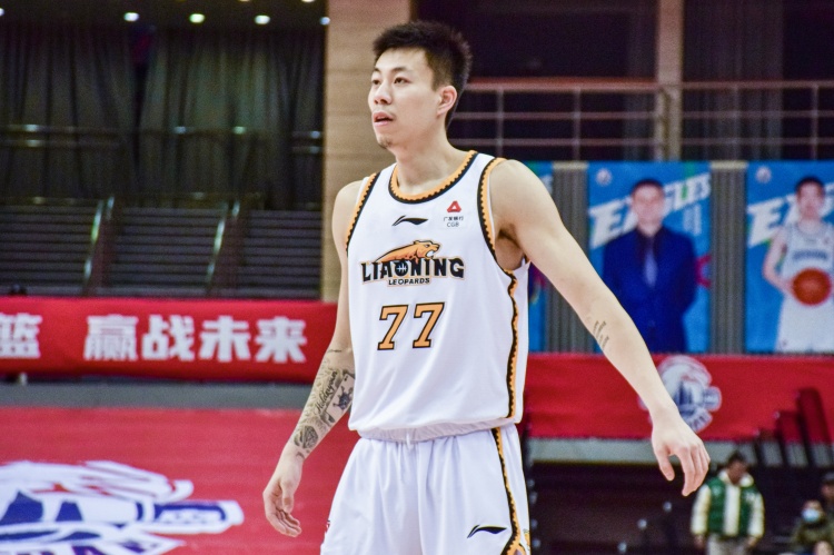 還得再調(diào)整！張鎮(zhèn)麟復(fù)出8中1拿到2分8助出現(xiàn)6失誤 正負(fù)值-34最低