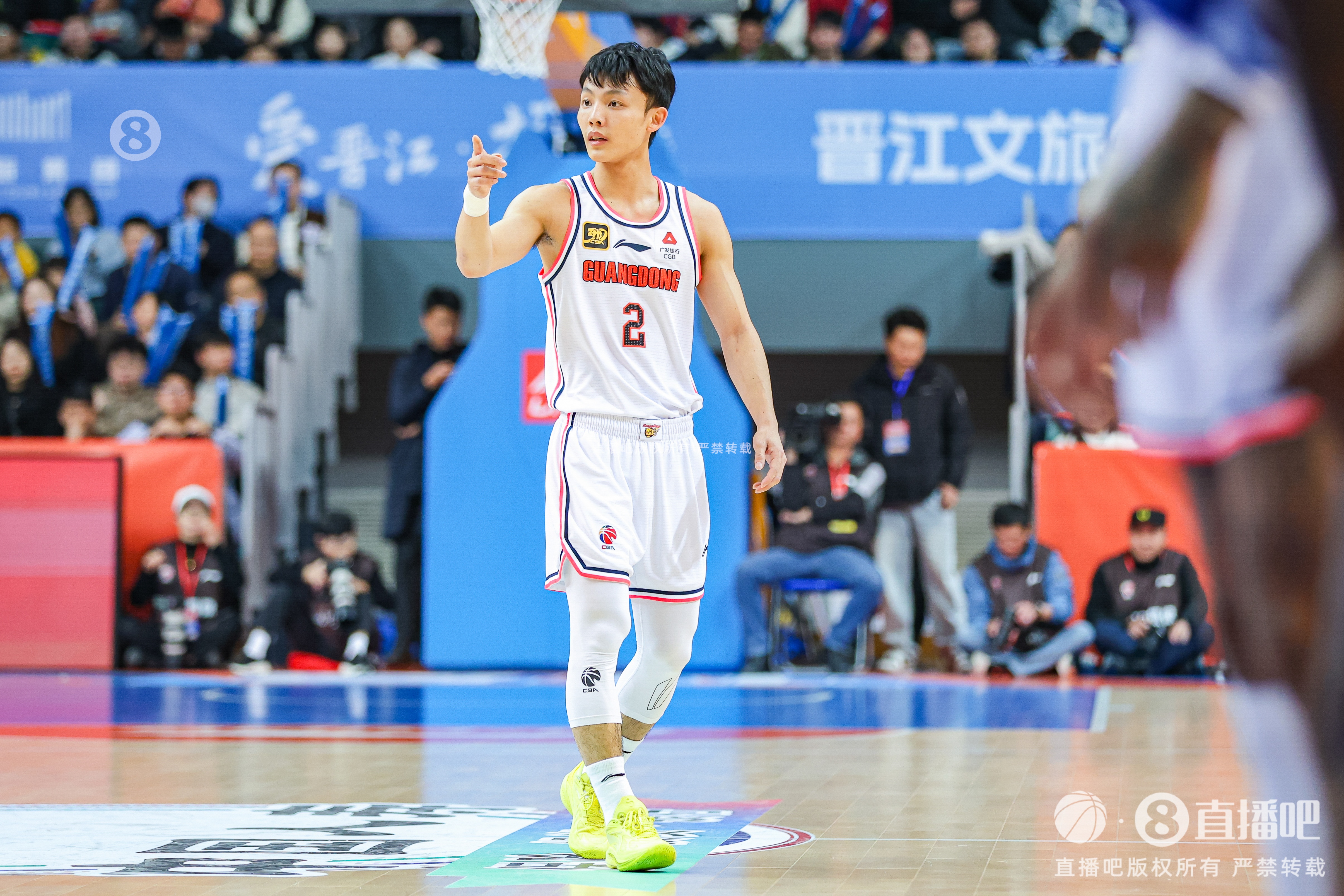 徐杰：身高不是打籃球的唯一標(biāo)準(zhǔn) 努力、勤奮、自律也是天賦